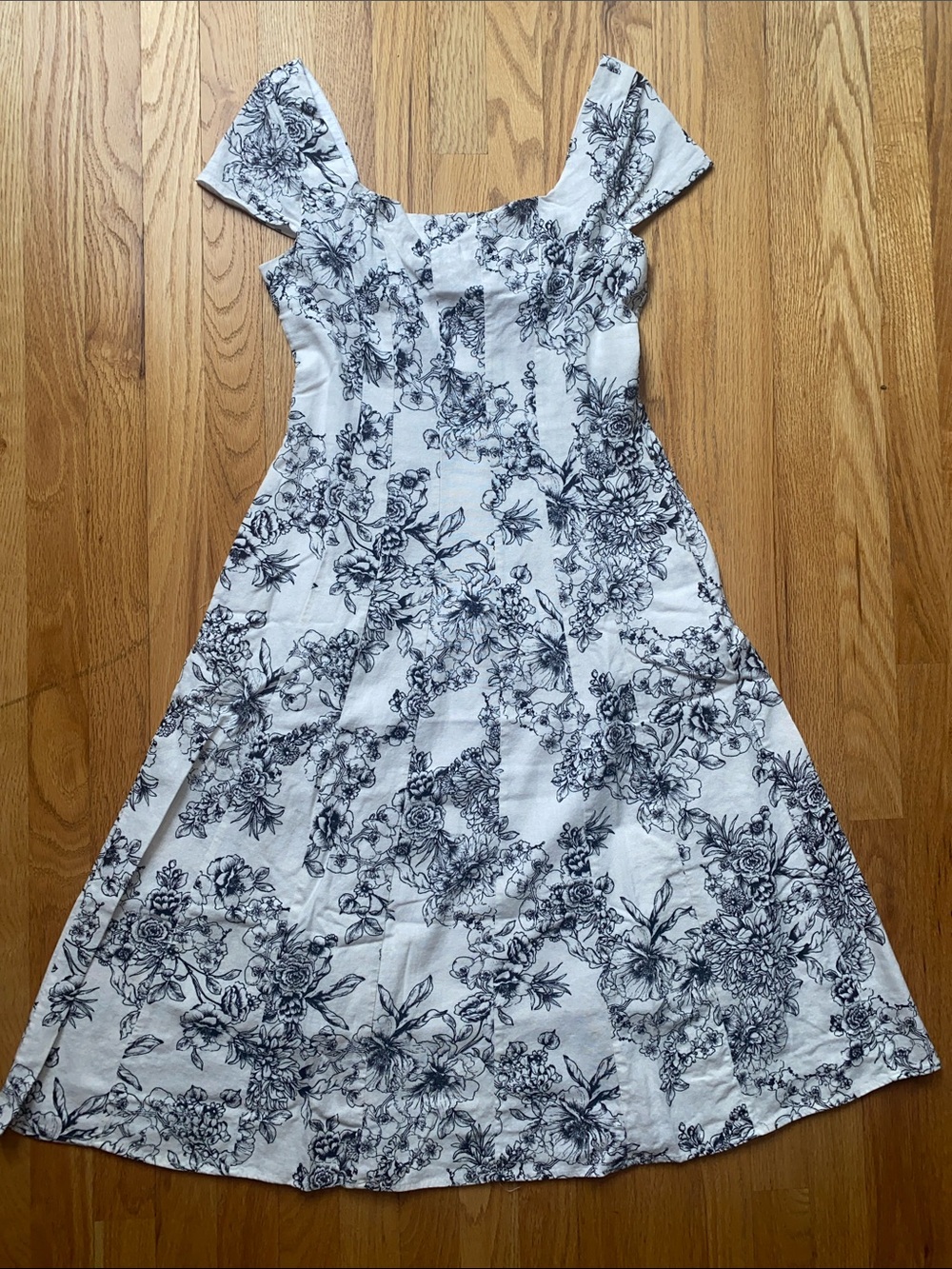 bagatelle White Midi Dress with Black Floral Print - it has pockets!